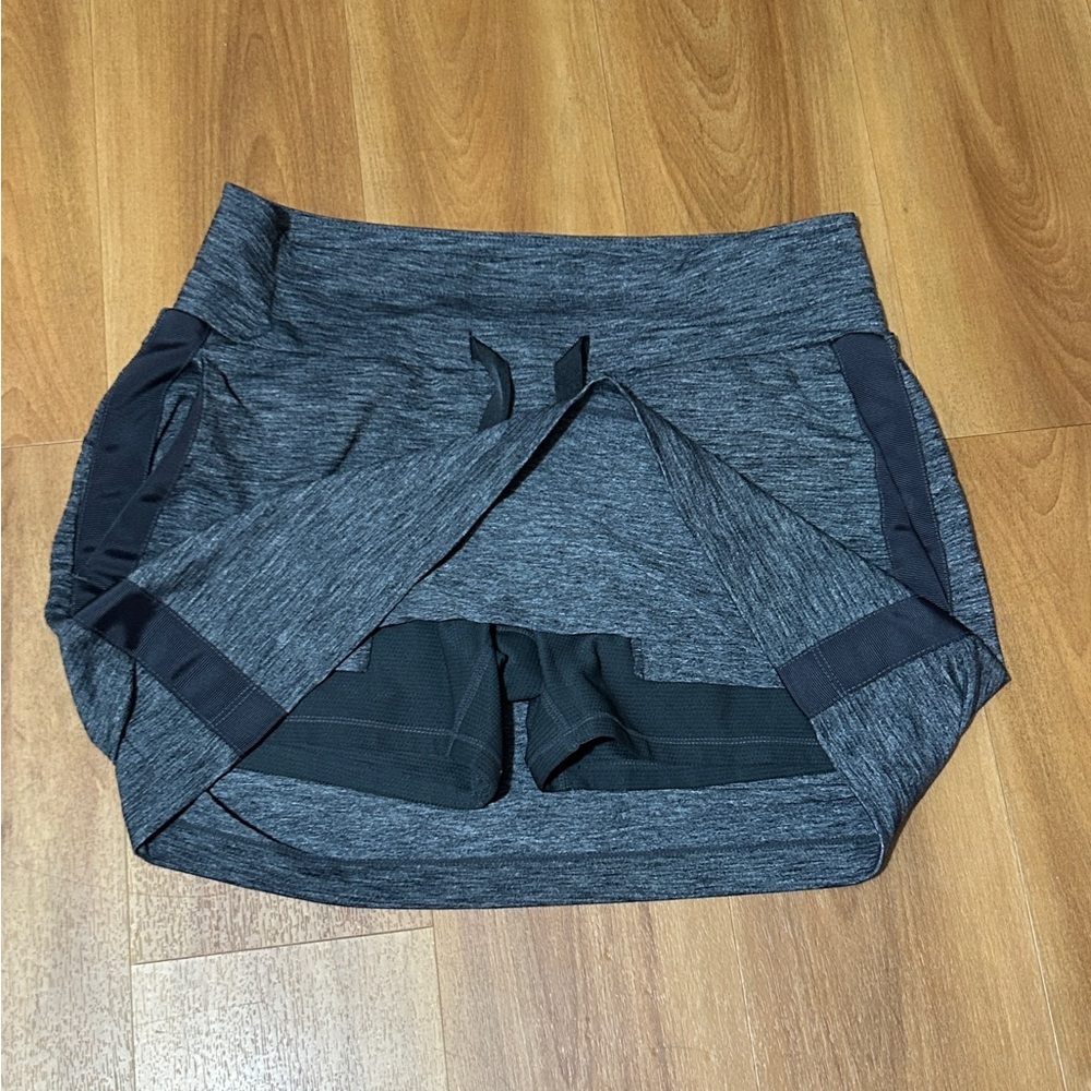Athleta Skort Skirt Active Wear Golf Tennis Prep Gray W/Black Trim Heather SizeS - Picture 9 of 11
